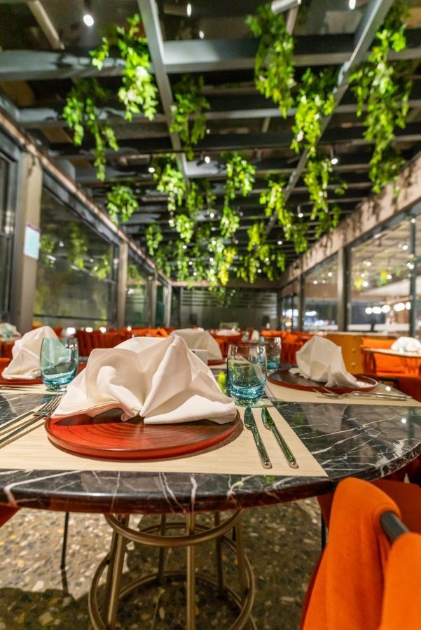Mercure Trabzon Hotel מראה חיצוני תמונה The interior of the restaurant