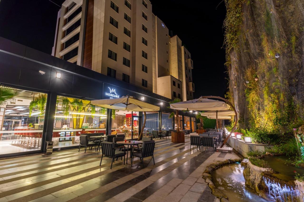Mercure Trabzon Hotel מראה חיצוני תמונה The hotel's restaurant