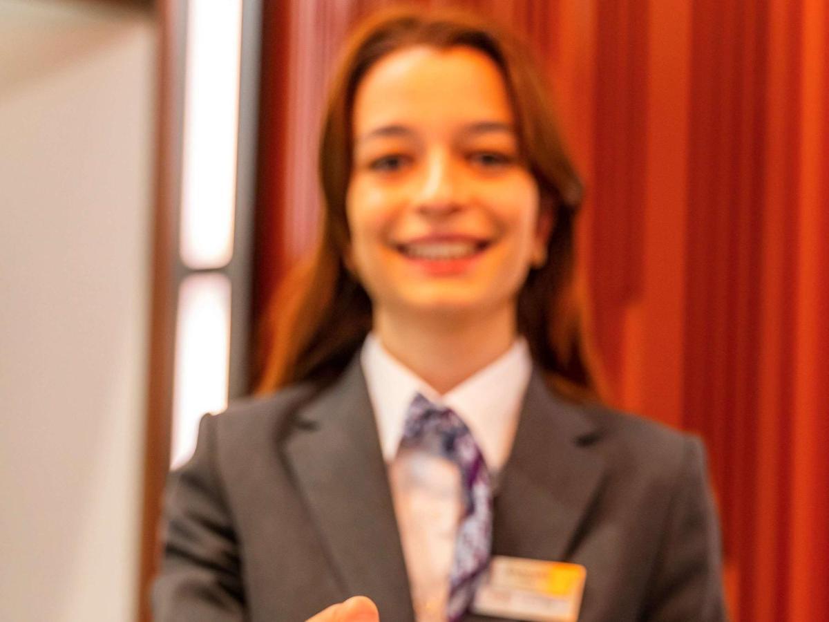 Mercure Trabzon Hotel מראה חיצוני תמונה A concierge at the Mandarin Oriental, Tokyo