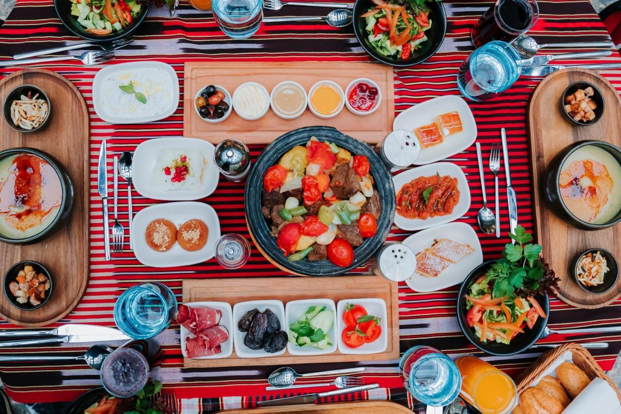 Mercure Trabzon Hotel מראה חיצוני תמונה A traditional Turkish breakfast