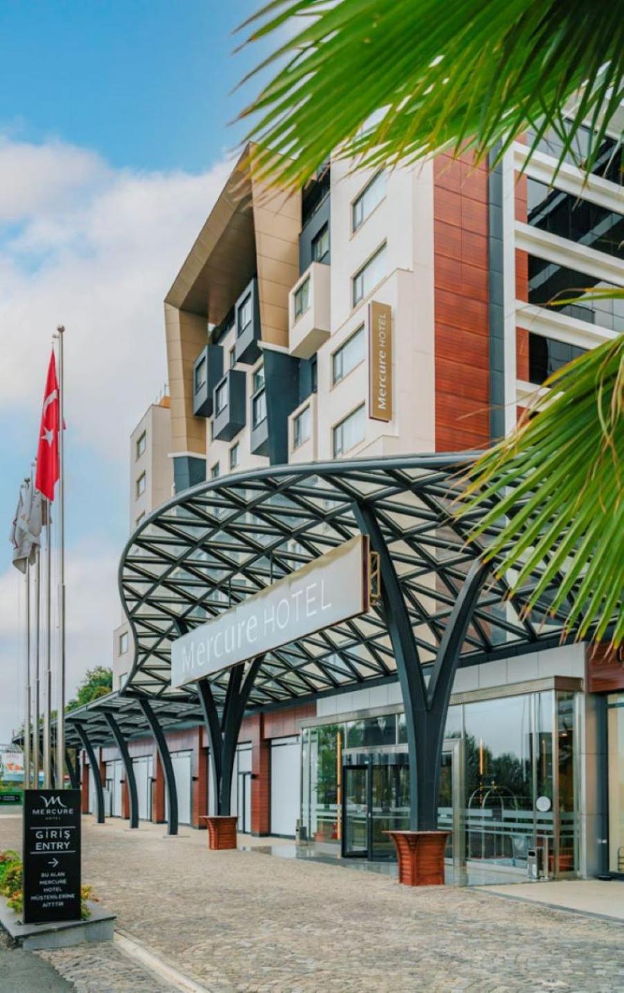 Mercure Trabzon Hotel מראה חיצוני תמונה Entrance of the hotel